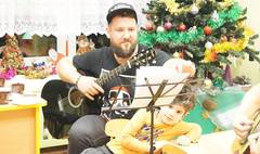 Orkiestra zagrała u Leśnych Ludków