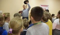 Lekcja żywej historii w bibliotece (link otworzy duże zdjęcie)