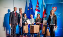 Gnieźnieńskie szkoły wśród laureatów konkursu „Oaza zieleni” (link otworzy duże zdjęcie)