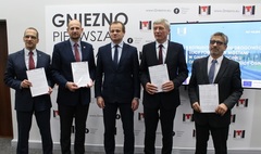 PKP-PLK przekazało 5 mln zł na przebudowę wiaduktu w Gnieźnie