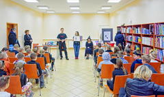 „Dziewięć żyć, chodzącymi własnymi drogami, czyli kot w fantastyce”
w ramach IX Konwentu F (link otworzy duże zdjęcie)