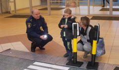 Strażnicy Miejscy przekonywali do noszenia odblasków