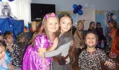 Karnawałowy bal przedszkolaków (link otworzy duże zdjęcie)