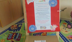 Przedszkolaki pomagają rówieśnikom (link otworzy duże zdjęcie)