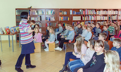 Pachnąca biblioteka Joanny Krzyżanek (link otworzy duże zdjęcie)