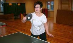 Przy stole z seniorami (link otworzy duże zdjęcie)