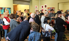 Artysta, który buntuje się przeciwko sobie (link otworzy duże zdjęcie)