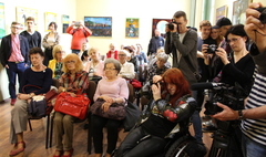 Artysta, który buntuje się przeciwko sobie (link otworzy duże zdjęcie)