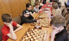 Największy juniorski turniej szachowy w Gnieźnie (link otworzy duże zdjęcie)