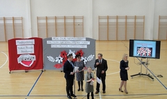 Najmłodsi gnieźnianie zaśpiewali o Polsce (link otworzy duże zdjęcie)