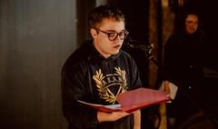 Sasza Kruk zwycięzcą poznańskiego slamu poetyckiego