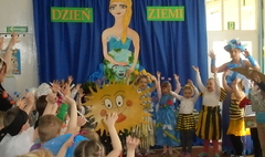 Pokaz mody ekologicznej (link otworzy duże zdjęcie)