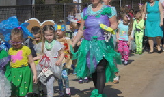 Pokaz mody ekologicznej (link otworzy duże zdjęcie)