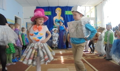 Pokaz mody ekologicznej (link otworzy duże zdjęcie)