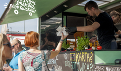 Zdjęcie jednego z food-trucków Festiwalu.
