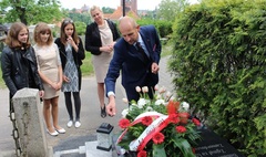 Wspólnie uczcili pamięć powstańca (link otworzy duże zdjęcie)