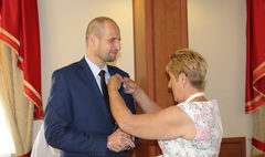 Odznaczenia Stowarzyszenia Dzieci Wojny (link otworzy duże zdjęcie)