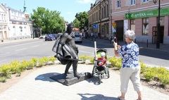 Zdjęcie rzeźby Bolesława Śmiałego (link otworzy duże zdjęcie)
