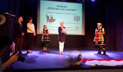 Najmłodsi odkrywali uroki kultury ludowej (link otworzy duże zdjęcie)