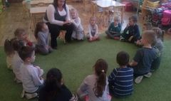 Rośniemy razem z książkami (link otworzy duże zdjęcie)