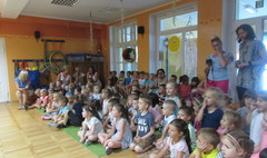 Sceniczny prezent dla najmłodszych