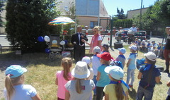 Dzień Dziecka u „Polnych Kwiatów” (link otworzy duże zdjęcie)