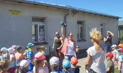 Dzień Dziecka u „Polnych Kwiatów” (link otworzy duże zdjęcie)