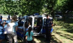 Barwny festyn integrujący całe rodziny (link otworzy duże zdjęcie)