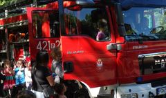 Barwny festyn integrujący całe rodziny (link otworzy duże zdjęcie)