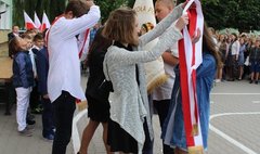 Zakończenie roku szkolnego 2017/2018 (link otworzy duże zdjęcie)