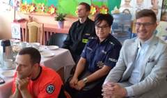 Bezpieczne wakacje Leśnych Ludków (link otworzy duże zdjęcie)