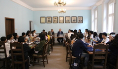 Studenci z Chin poznają historię Polski (link otworzy duże zdjęcie)