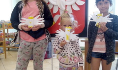 Trwają wakacje z biblioteką (link otworzy duże zdjęcie)