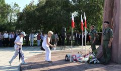 Gnieźnianie upamiętnili powstańców warszawskich (link otworzy duże zdjęcie)