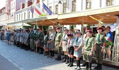 Gnieźnianie upamiętnili powstańców warszawskich (link otworzy duże zdjęcie)