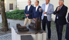 Pierwsza z makiet już na trasie Traktu Królewskiego (link otworzy duże zdjęcie)