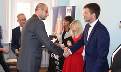 Awanse zawodowe gnieźnieńskich nauczycieli (link otworzy duże zdjęcie)