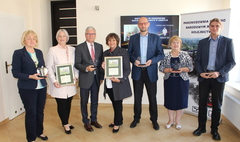 Nowo posadzony dąb symbolem współpracy z Polonią (link otworzy duże zdjęcie)