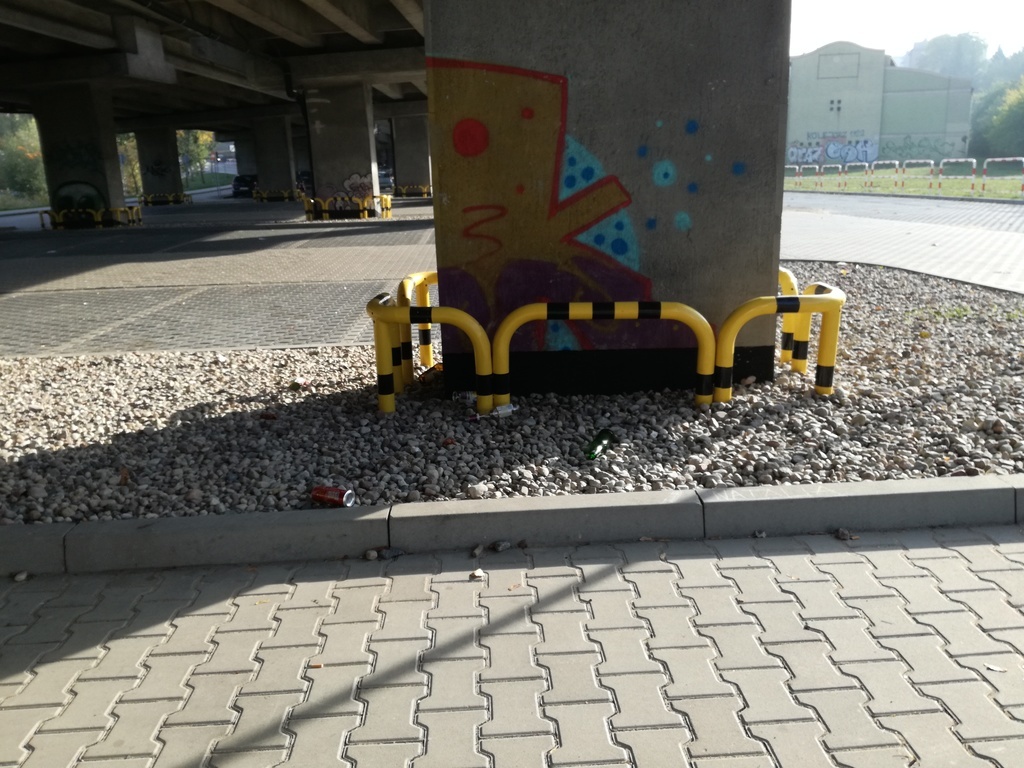 Grzywna dla pijących pod chmurką (link otworzy duże zdjęcie)