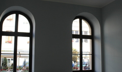 Stary Ratusz na zakończenie rewitalizacji (link otworzy duże zdjęcie)