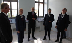 Stary Ratusz na zakończenie rewitalizacji (link otworzy duże zdjęcie)