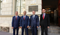 Stary Ratusz na zakończenie rewitalizacji (link otworzy duże zdjęcie)