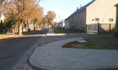 Nowy chodnik przy ul. Ludwiczaka (link otworzy duże zdjęcie)