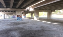 Parking pod wiaduktem we współpracy z Lotosem i Mc Donald’s