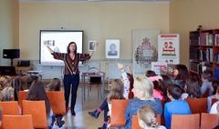 Spotkanie autorskie z Małgorzatą Strękowską-Zarembą (link otworzy duże zdjęcie)