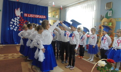 Sto polnych kwiatów na stulecie niepodległości Polski (link otworzy duże zdjęcie)