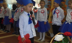 Sto polnych kwiatów na stulecie niepodległości Polski (link otworzy duże zdjęcie)