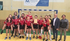 Mistrzostwa Gniezna w piłce ręcznej dziewcząt szkół podstawowych (link otworzy duże zdjęcie)