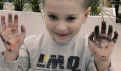 Dekorowali ozdoby świąteczne w szczytnym celu (link otworzy duże zdjęcie)