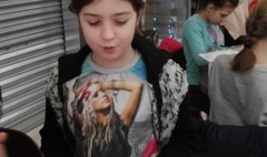 Dekorowali ozdoby świąteczne w szczytnym celu (link otworzy duże zdjęcie)